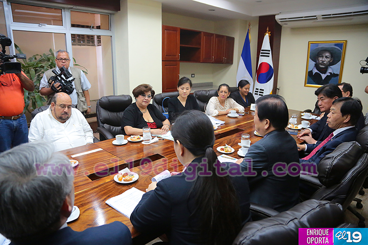 Vicepresidente de la Asamblea Nacional de Corea visita congreso nicaragüense