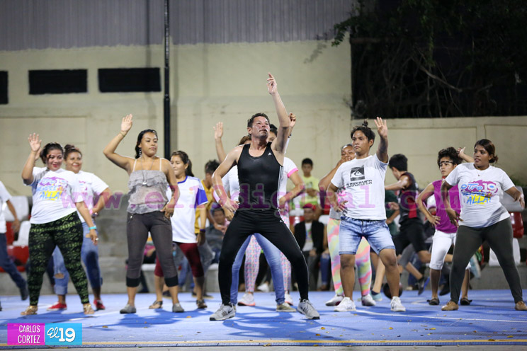 Noches de Zumba y Aeróbicos en el Parque Japonés