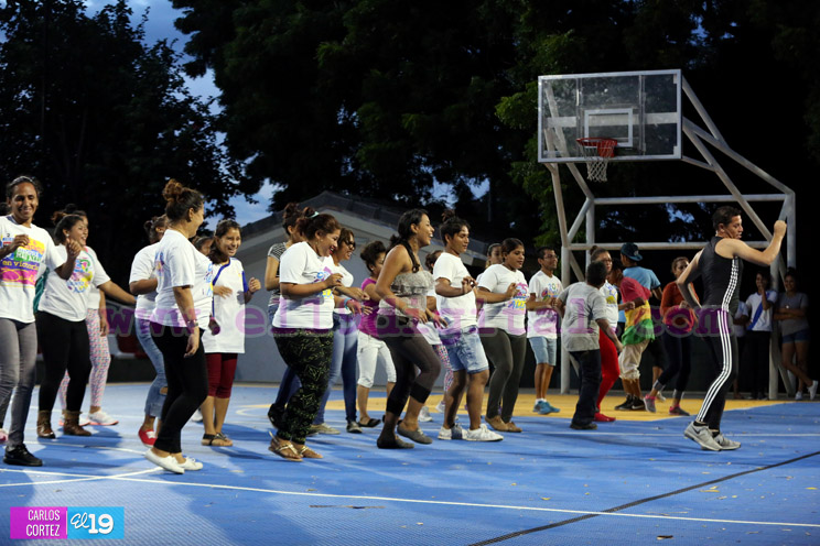 Noches de Zumba y Aeróbicos en el Parque Japonés