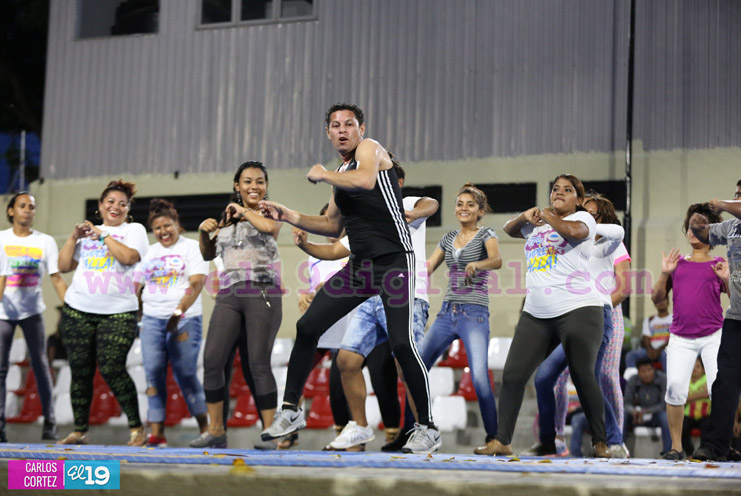 Noches de Zumba y Aeróbicos en el Parque Japonés