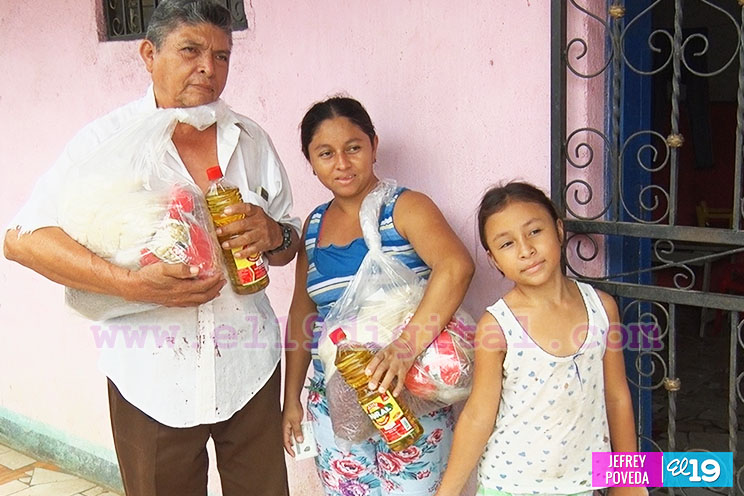 Entregan miles de paquetes alimentarios en Managua