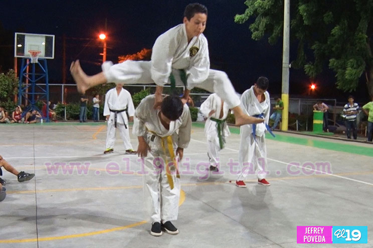 Ambiente festivo en parques de Managua celebrando los Tiempos de Victorias