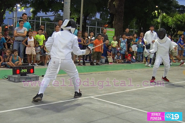 Ambiente festivo en parques de Managua celebrando los Tiempos de Victorias