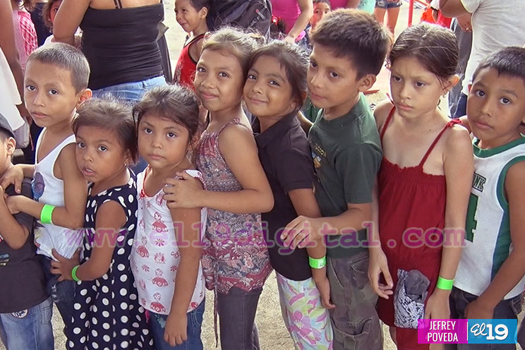 Ambiente festivo en parques de Managua celebrando los Tiempos de Victorias