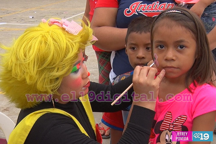 Ambiente festivo en parques de Managua celebrando los Tiempos de Victorias