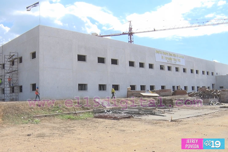 Visitan construcción del Hospital Occidental para evaluar impacto social