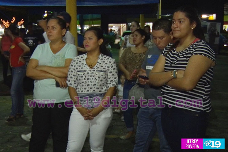 Inician Noches de Compras en Centro Comercial Managua