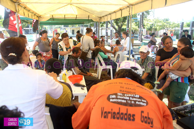 Familias del bario Santo Domingo se embellecen  