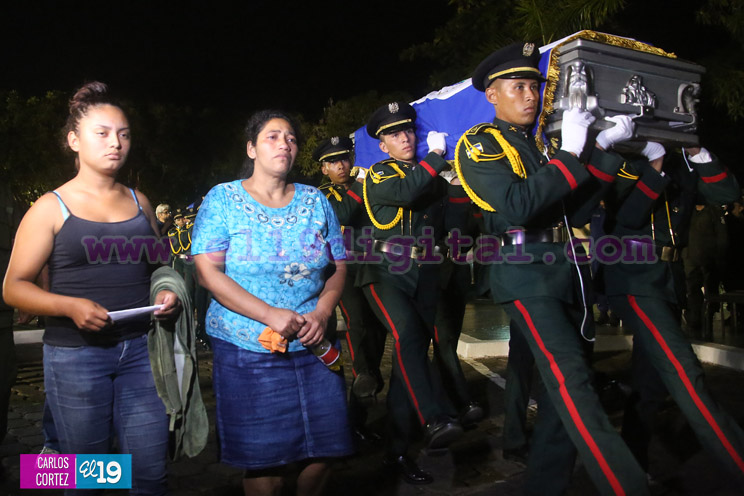 Ejercito rinde homenaje póstumo a cadetes fallecidos en cumplimiento del deber