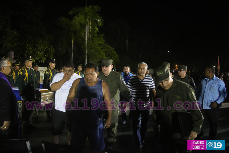 Ejercito rinde homenaje póstumo a cadetes fallecidos en cumplimiento del deber