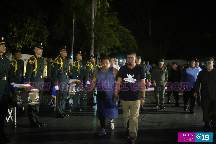 Ejercito rinde homenaje póstumo a cadetes fallecidos en cumplimiento del deber