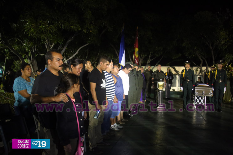 Ejercito rinde homenaje póstumo a cadetes fallecidos en cumplimiento del deber