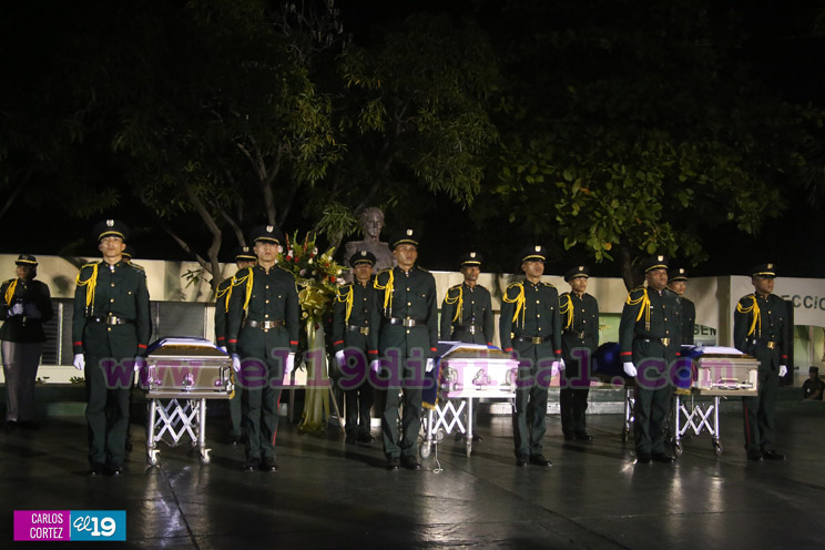Ejercito rinde homenaje póstumo a cadetes fallecidos en cumplimiento del deber