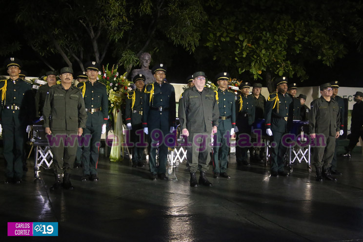 Ejercito rinde homenaje póstumo a cadetes fallecidos en cumplimiento del deber