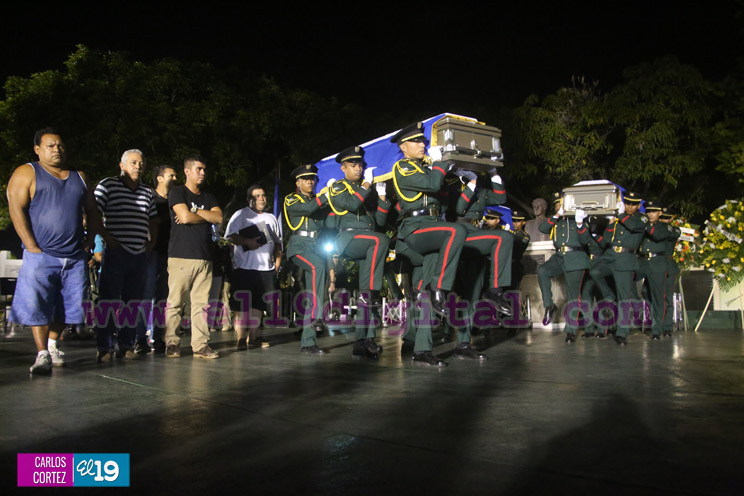 Ejercito rinde homenaje póstumo a cadetes fallecidos en cumplimiento del deber