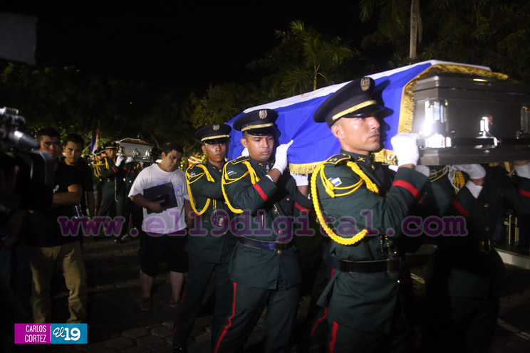 Ejercito rinde homenaje póstumo a cadetes fallecidos en cumplimiento del deber