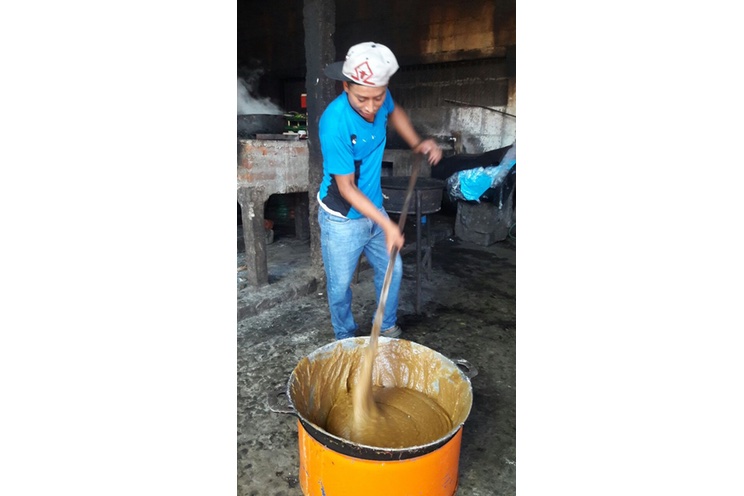 Artesanos de Masaya se preparan para la Feria Nacional de los Dulces