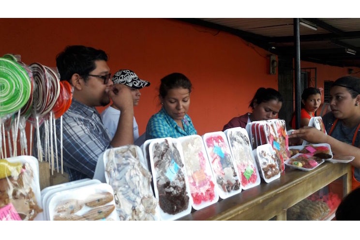 Artesanos de Masaya se preparan para la Feria Nacional de los Dulces
