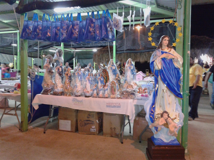 Productos tradicionales de la Gritería a disposición de promesantes en Feria de Economía Familiar