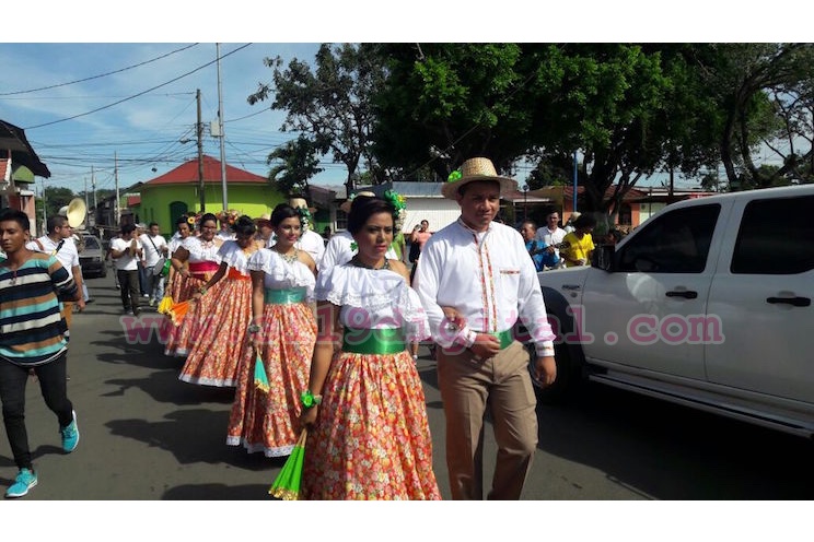 Masaya amanece inundada de sus tradicionales bailes folklóricos 