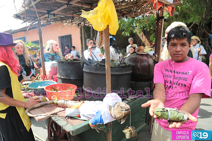 Torovenado El Malinche celebra 73 años con mucha sátira y picardía