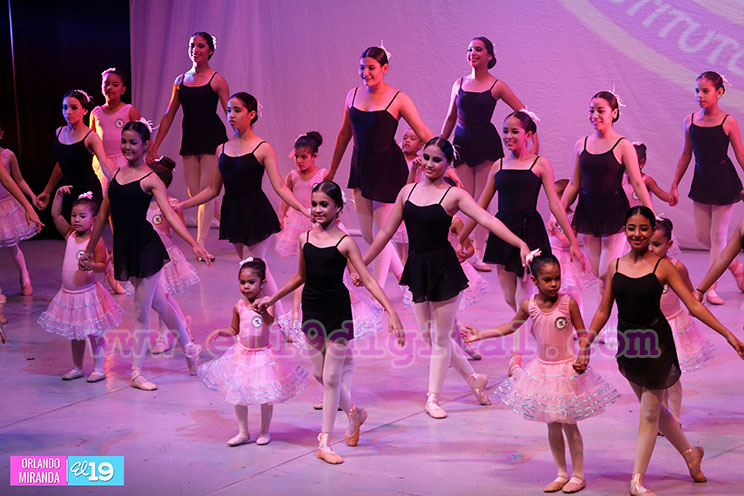 Escuela Nacional de Ballet celebra su V Graduación