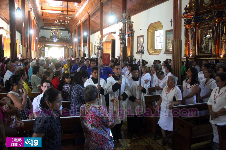 Celebran 25 años de vida sacerdotal de Monseñor Rodrigo Urbina, párroco de la Basílica de El Viejo