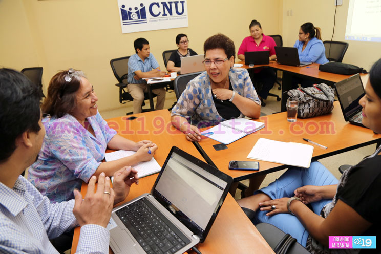 Diseñan estrategia de implementación del Programa Aprender, Emprender y Prosperar