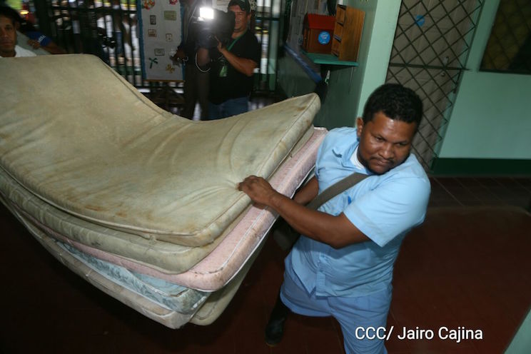 Juventud Sandinista prepara condiciones en albergues temporales para atender a familias