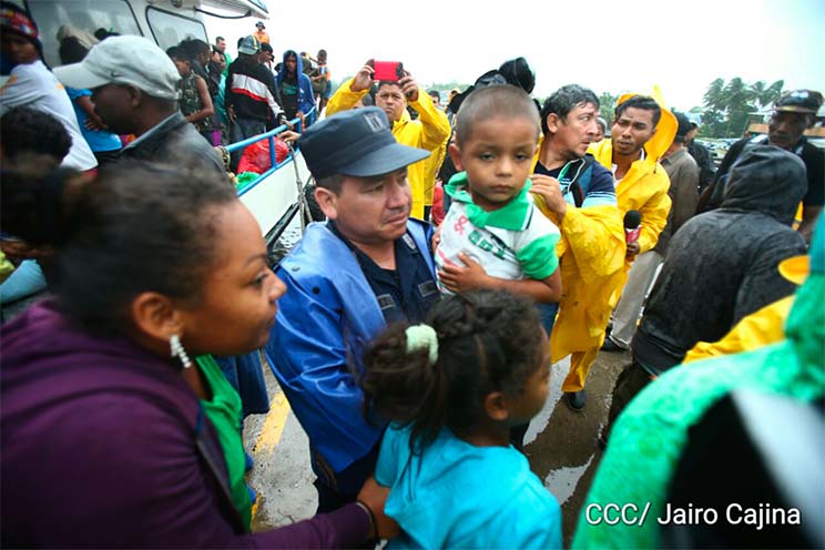 Familias de Monkey Point se refugian en albergues