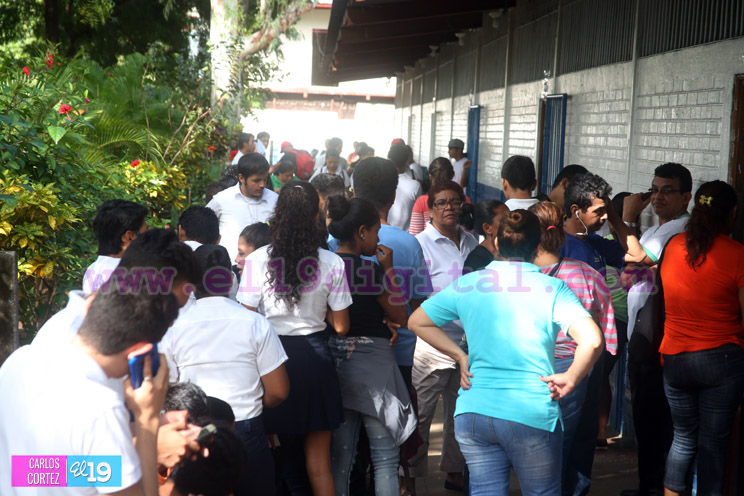 Bachilleres de Managua reciben bono de promoción