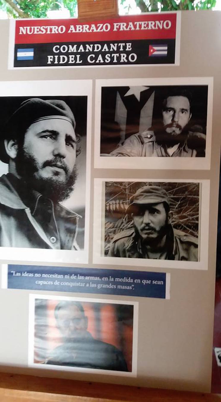 Leoneses rinden homenaje a Fidel