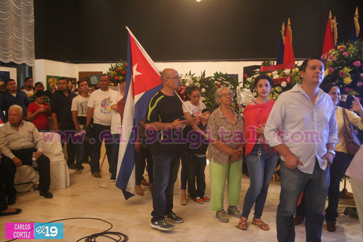 Movimientos sociales, artistas y maestros rinden tributo al Comandante Fidel Castro