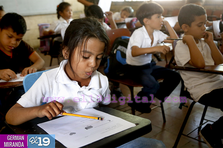 Reanudan evaluaciones escolares en la capital
