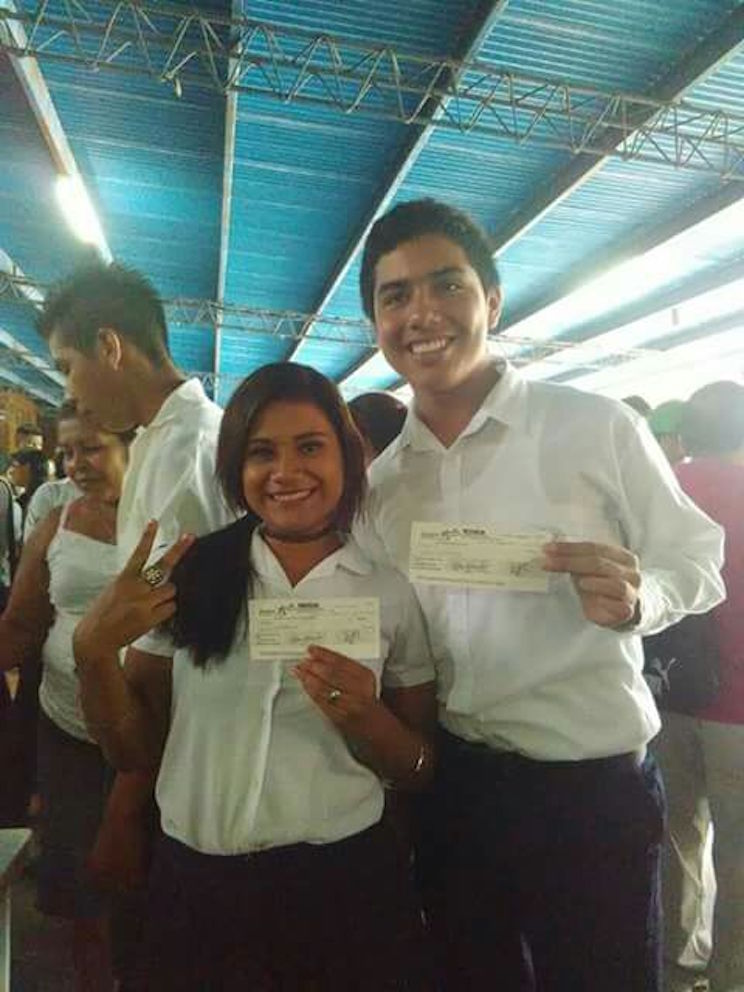 Bachilleres de Carazo reciben Bono Complementario de Promoción