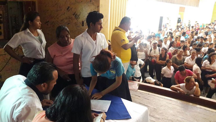Gobierno Sandinista entrega bonos de promoción a Bachilleres de Masaya