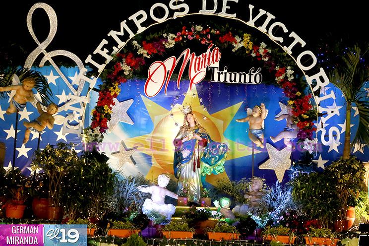 Altares a la Virgen María muestran todo su esplendor a lo largo y ancho de la Avenida de Bolívar a Chávez