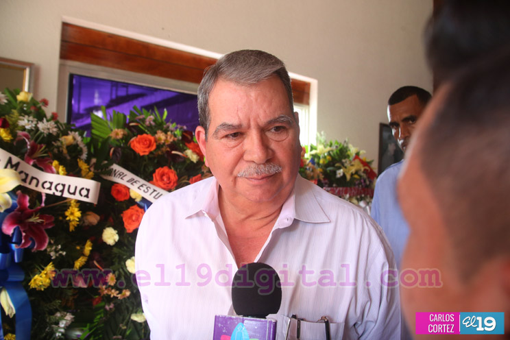 Halleslevens: A Fidel los revolucionarios lo tenemos alumbrándonos todavía, dándonos luz