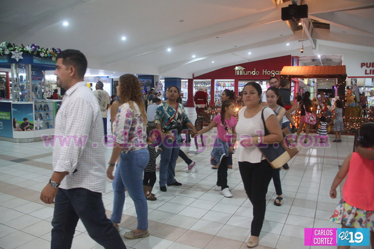 Centro Comercial Managua continúa celebrando Noches de Compras