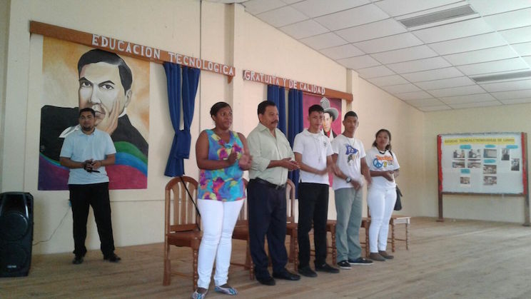 Bachilleres de Puerto Cabezas, Waspam y Prinzapolka reciben su bono