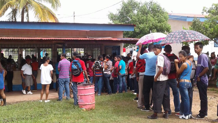 Bachilleres de Puerto Cabezas, Waspam y Prinzapolka reciben su bono
