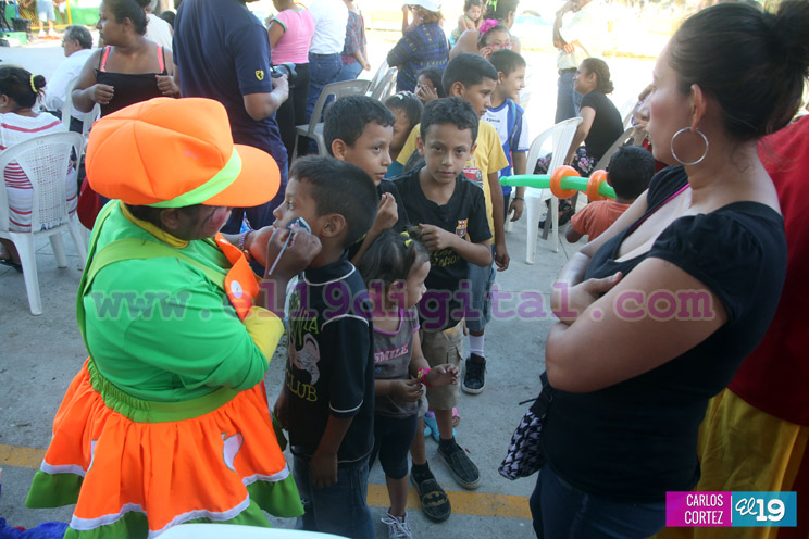 Familias de Acahualinca y Santa Ana estrenan nuevos espacios deportivos