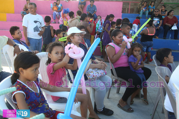 Familias de Acahualinca y Santa Ana estrenan nuevos espacios deportivos