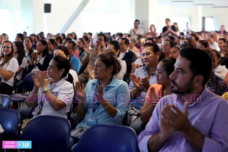 Trabajadores de Enatrel y del MEM cantan gozosos a la Purísima Concepción de María