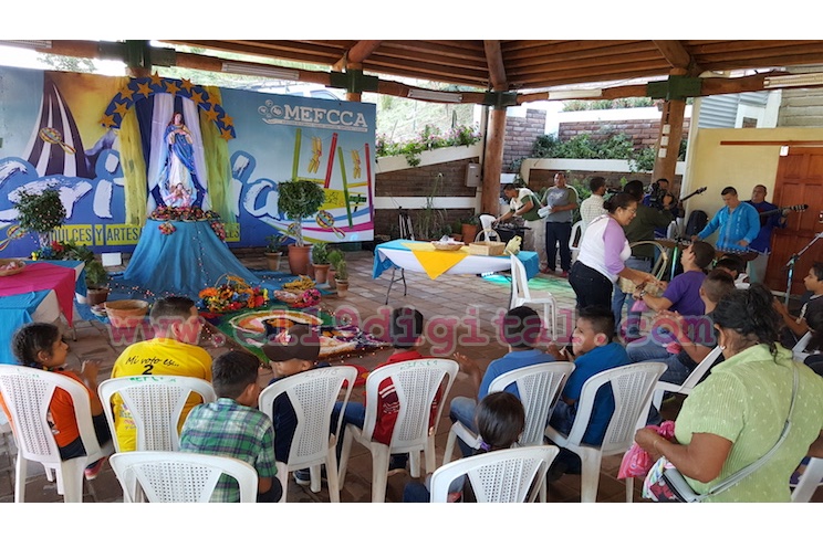 Protagonistas y visitantes aprovechan la Feria de la Gritería y Artesanías Tradicionales