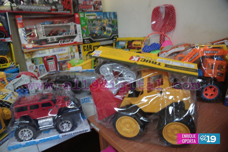 Con mucho amor y cariño navideño preparan entrega de juguetes por todo el país