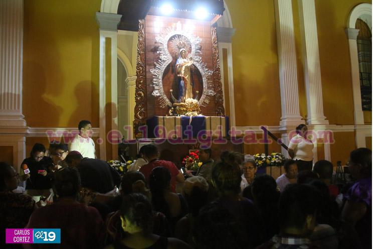 Granada se desborda en tradicional celebración a la Purísima