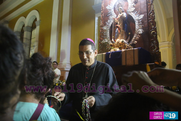 Granada se desborda en tradicional celebración a la Purísima