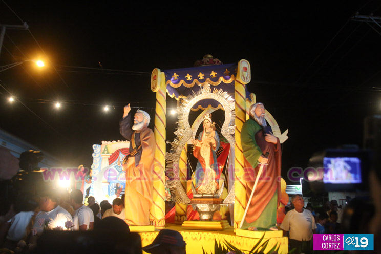 Granada se desborda en tradicional celebración a la Purísima