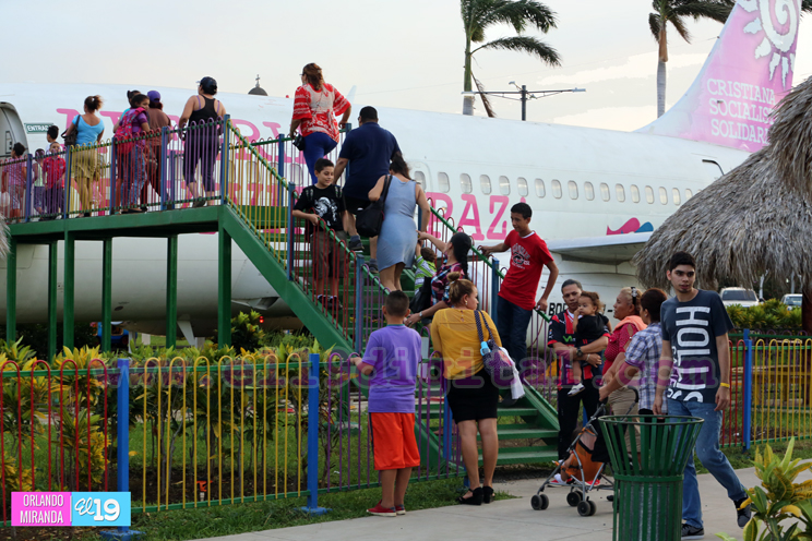 Familias visitan la Avenida de Bolívar a Chávez y sus espacios de recreación en el Día de la Purísima Concepción de María